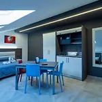 Lejlighedshotel Mariaelena - Momena