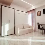 Mariaelena - Momena Lejlighedshotel Rossano Stazione