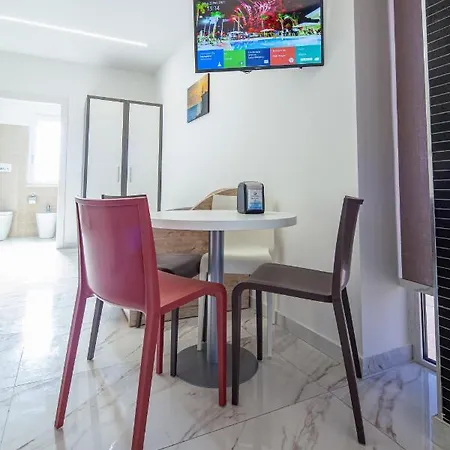 Aparthotel Mariaelena - Momena 3*