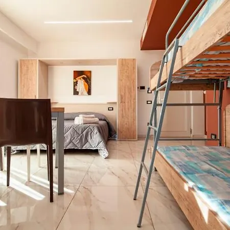 Aparthotel Mariaelena - Momena 3*